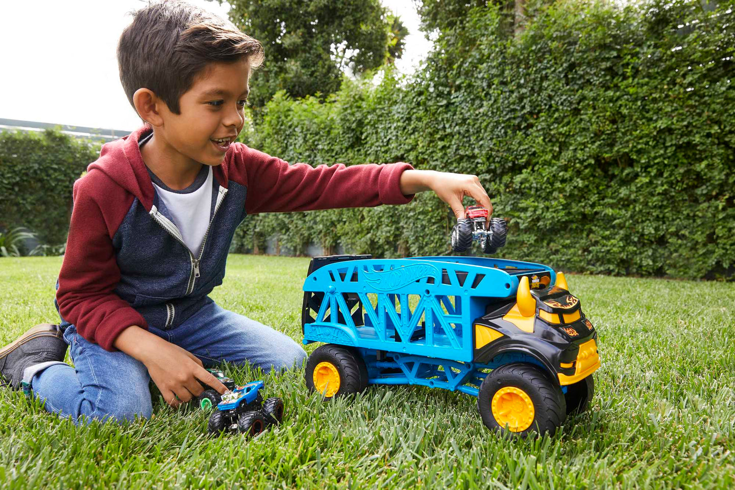 Hot Wheels Monster Trucks Monster Mover+3 Trucks Vehicle